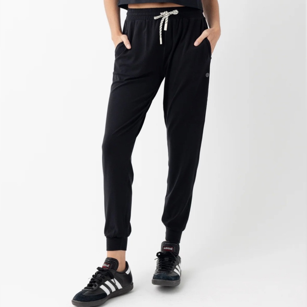 Cozy Earth Studio Jogger Size M